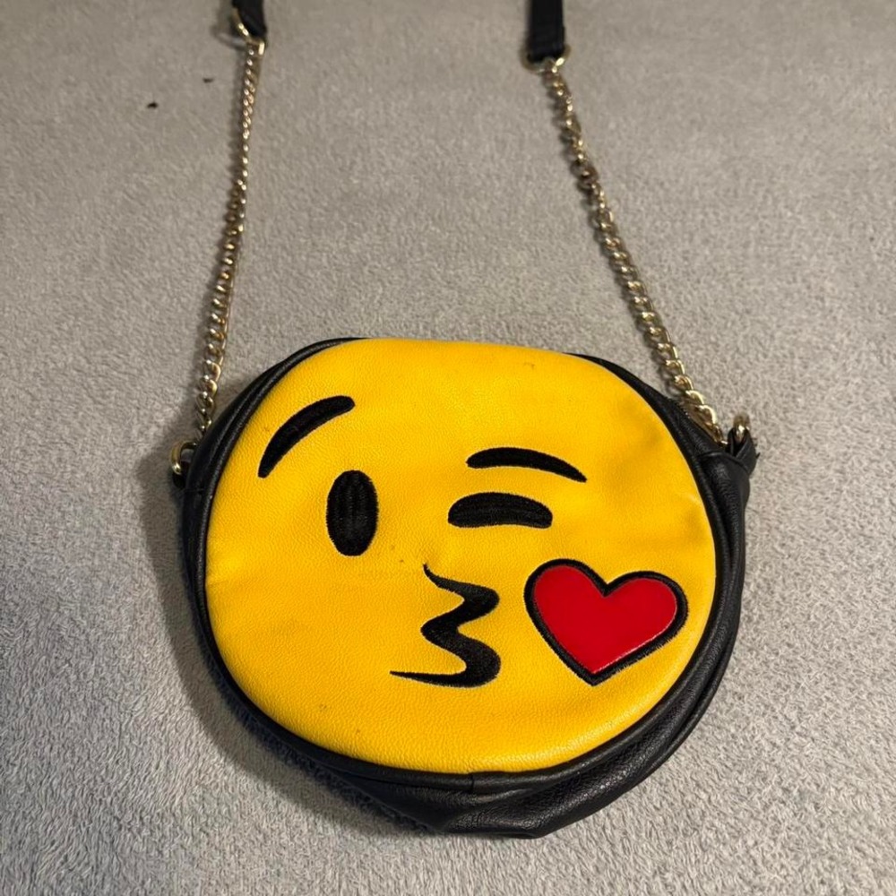 Olivia Miller Kissing Emojji Faux‎ Leather Shoulder bag